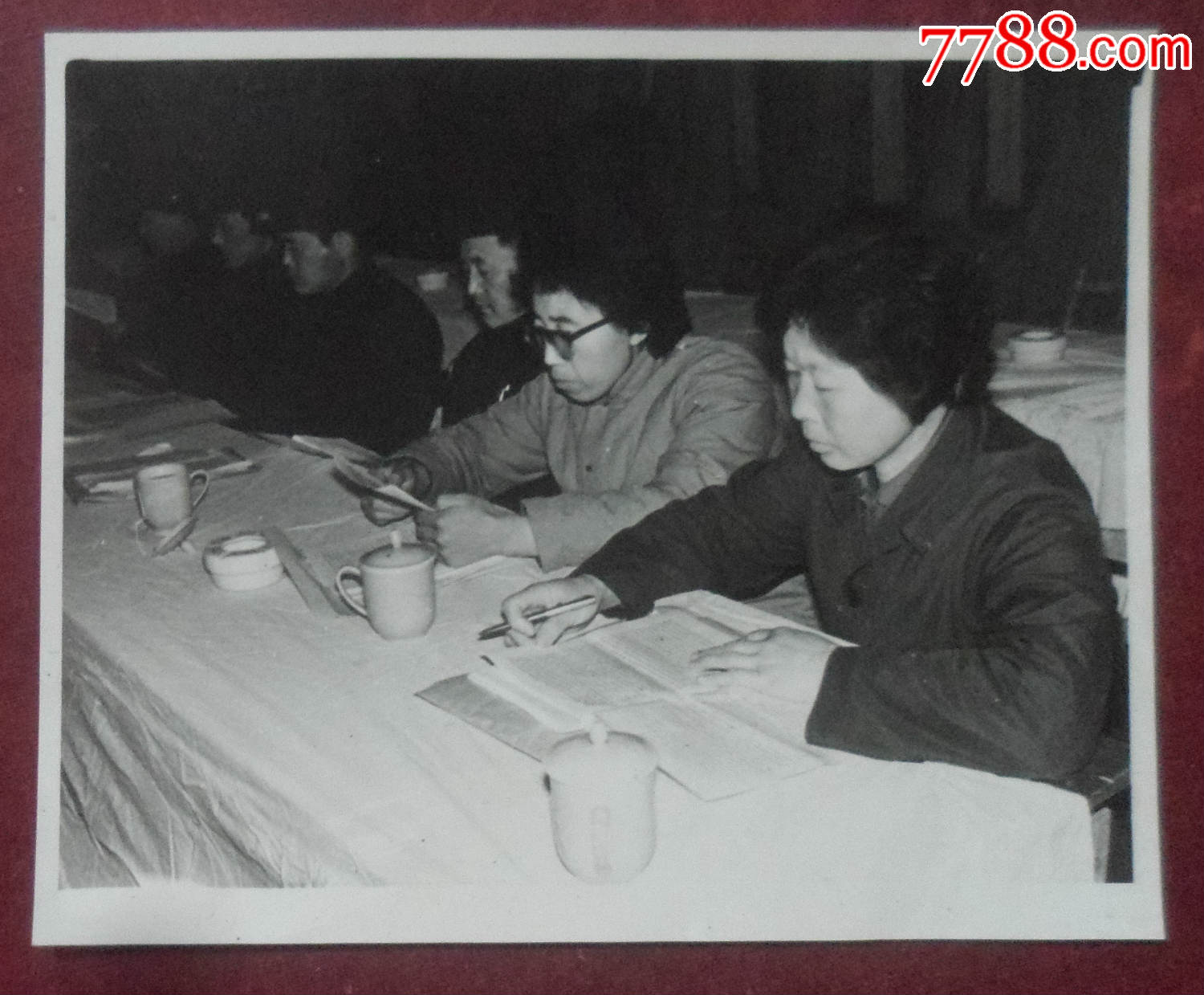 女干部开会