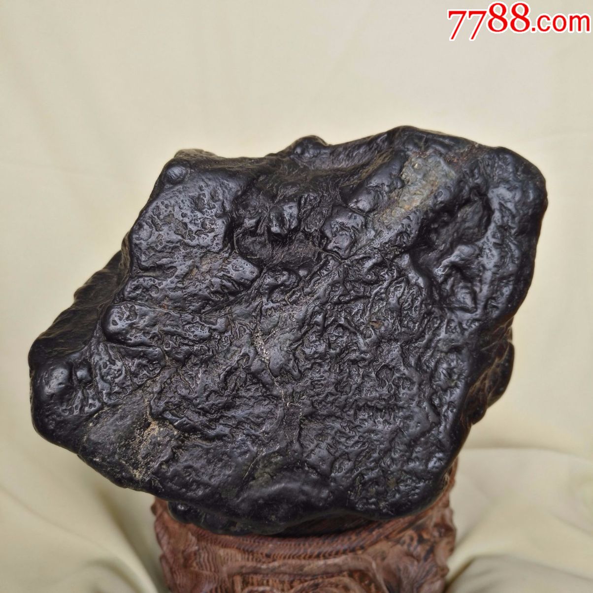 a85东海黑石(陨石)3000克17*13*10厘米气洞老道有味