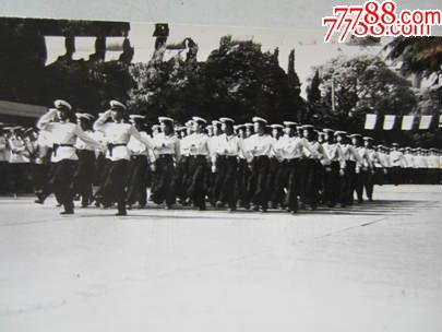 海军登陆舰第五支队五.一阅兵(老照片15张)