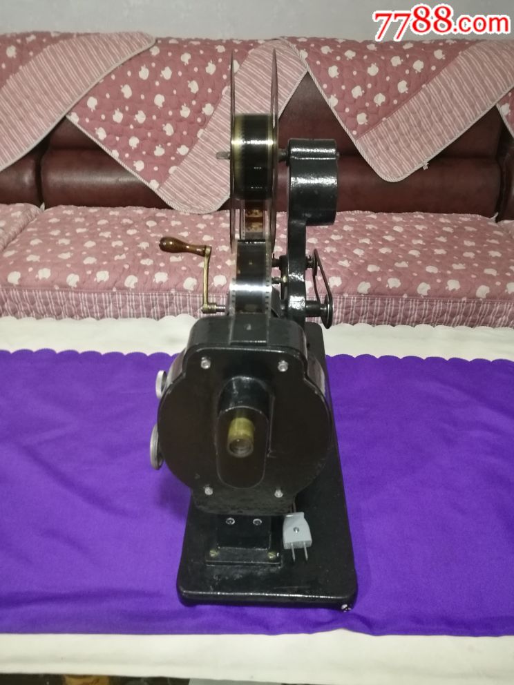18*5年左右慈禧看过的同款电影放映机,德国克虏伯35毫米手摇放映机