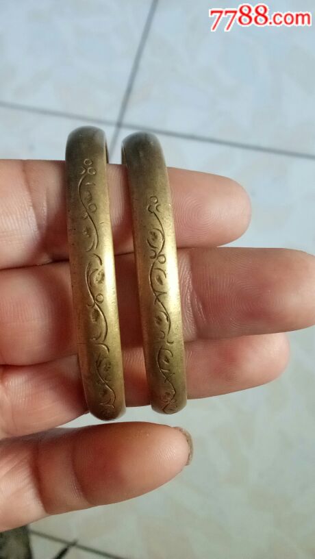 老铜手镯一对