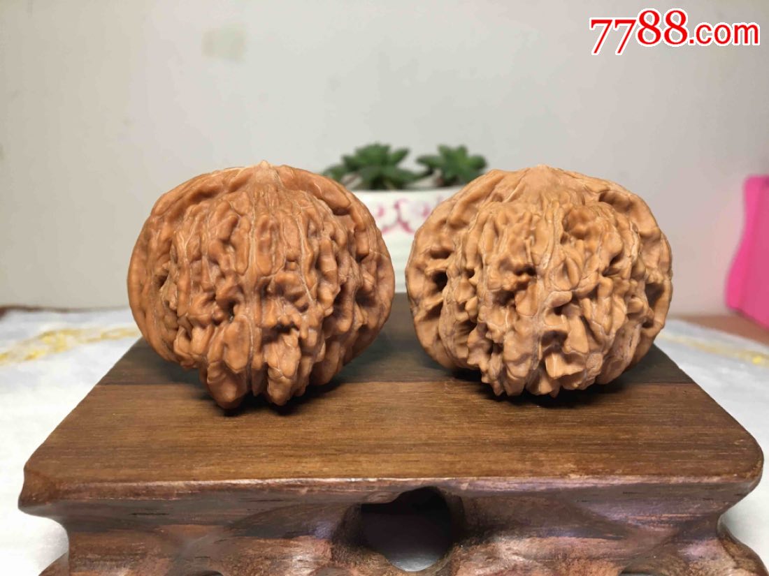 文玩核桃四座楼狮子头70矮桩边47