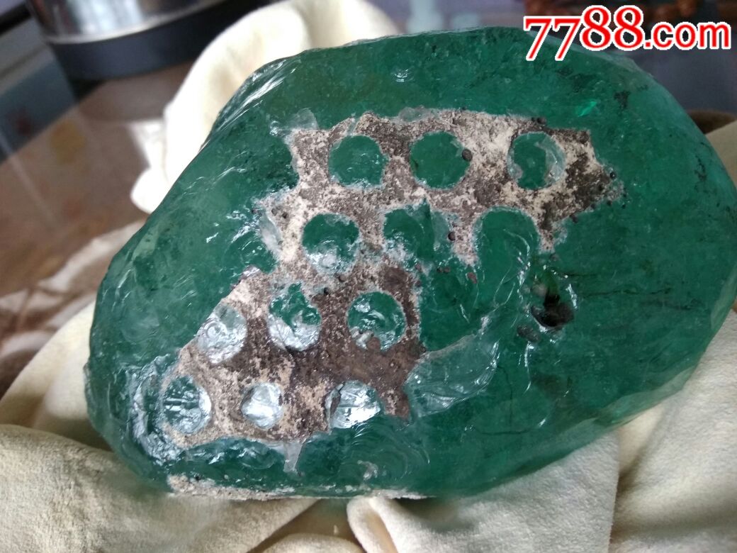 宝石级玻璃陨石_价格1888800.