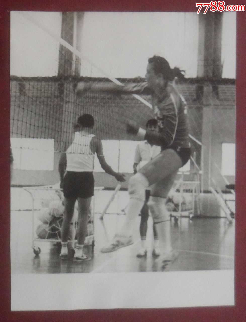 鼎盛时期的中国女排姜英训练照1983年
