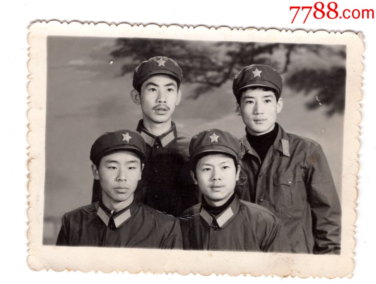 70年代军人老照片1张(尺寸约6*8厘米)
