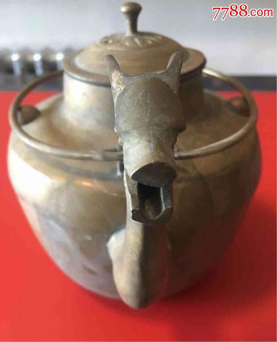 龙头提梁铜壶