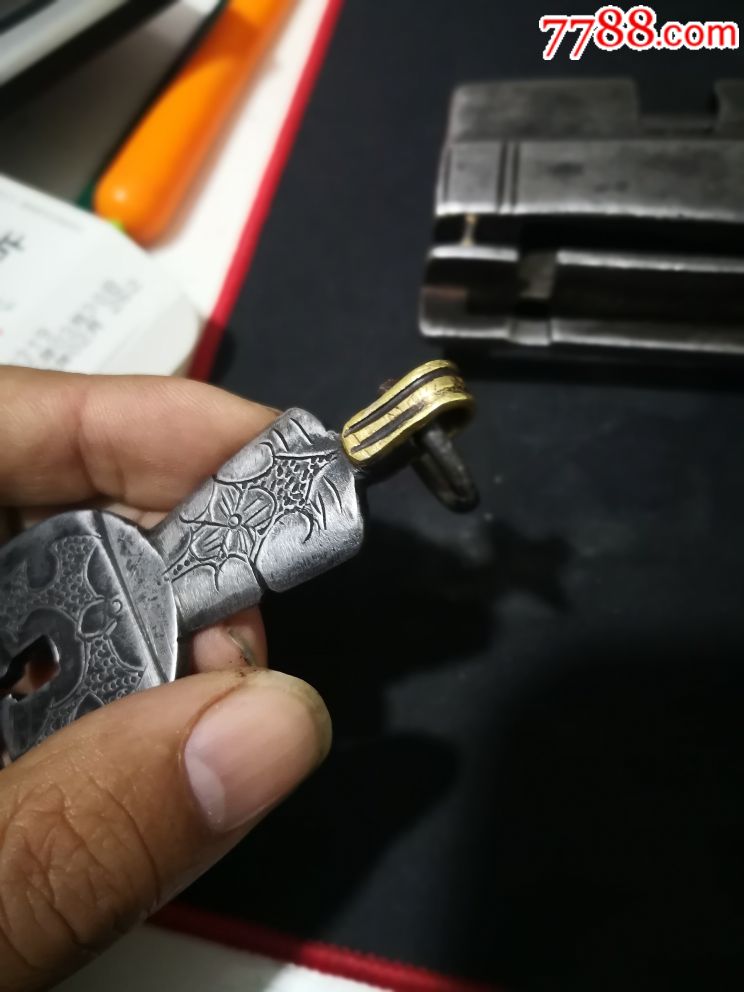 西藏大寒铁锁,带钥匙多用抱枕被图片