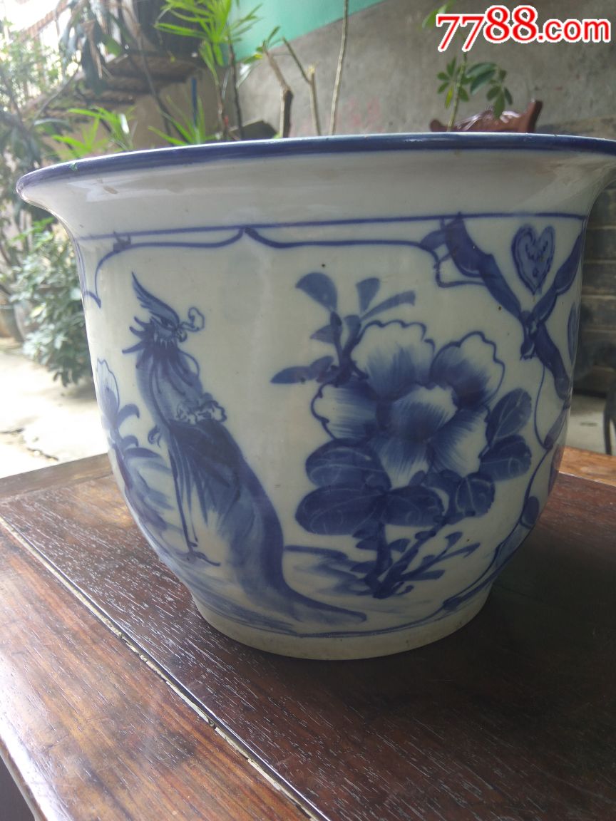 六七十年代青花手绘雀鸟花卉陶瓷花盆