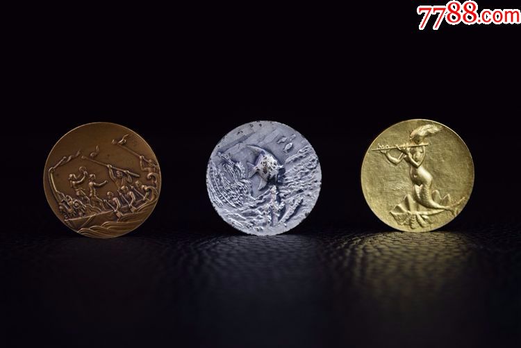 日本古董收藏品1975年冲绳国际海洋博览会金银铜纪念章三枚一组