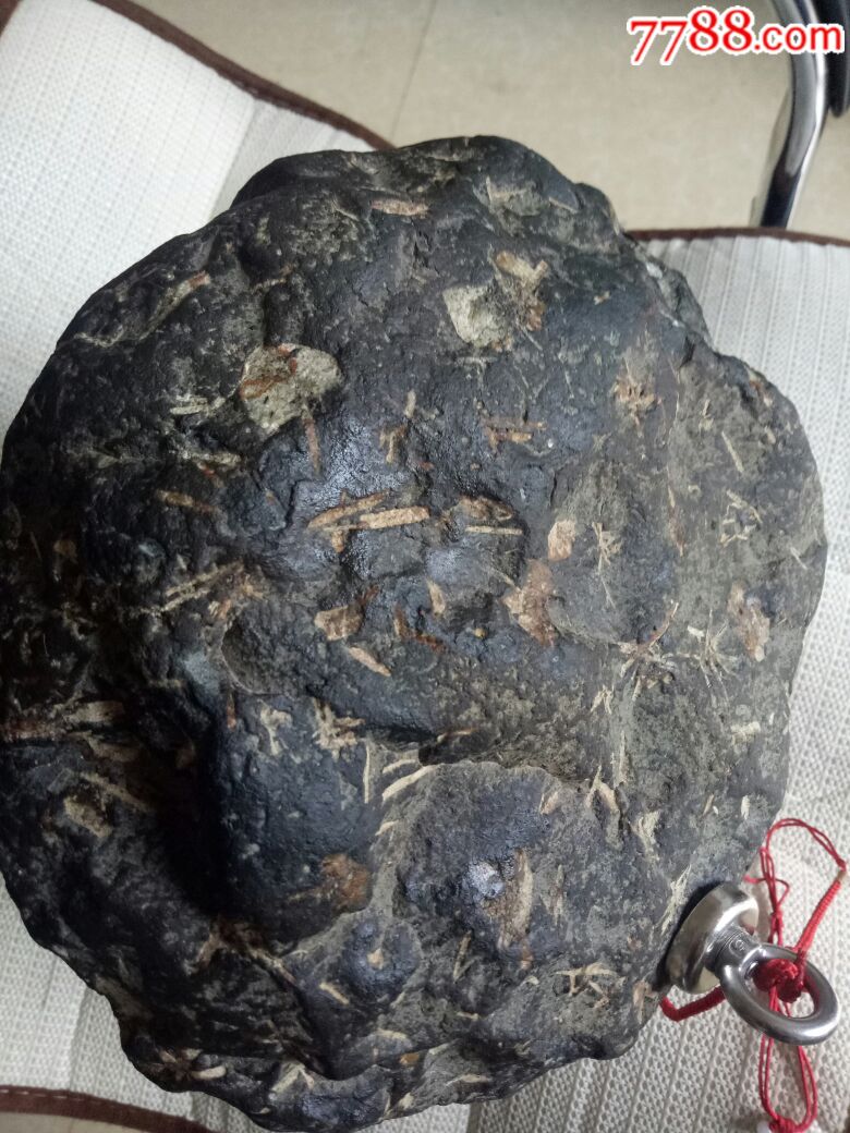 云南石铁陨石强磁性7350克,一角一克