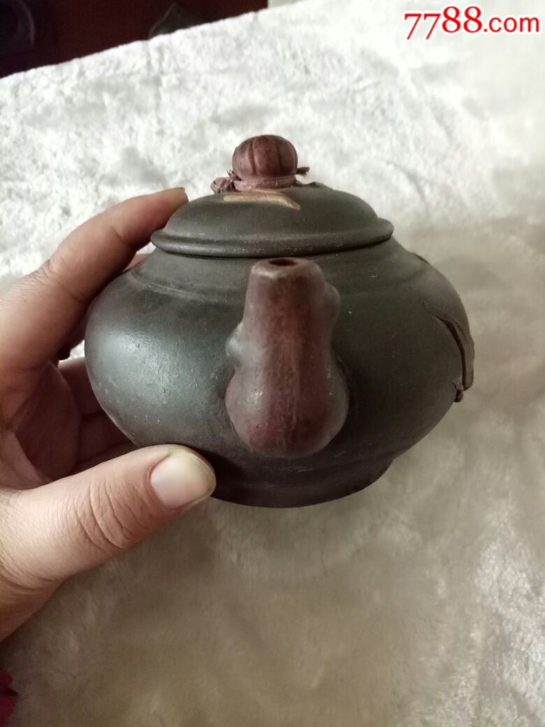 周雪琴制紫砂壶