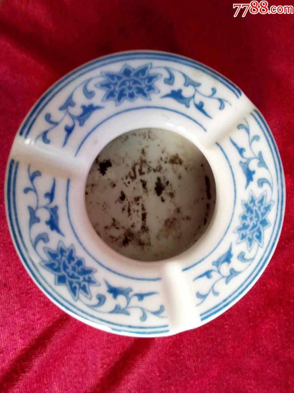 文革时期景德镇款青花烟灰缸