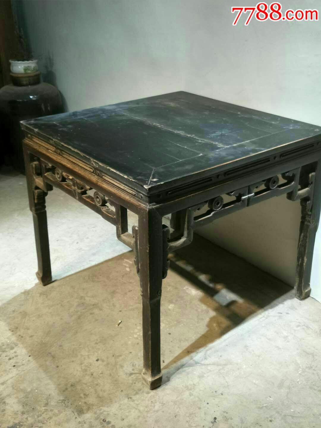 八仙桌,榉木,面是大黑漆尺寸96×96高85cm清代,包老,原装,品相