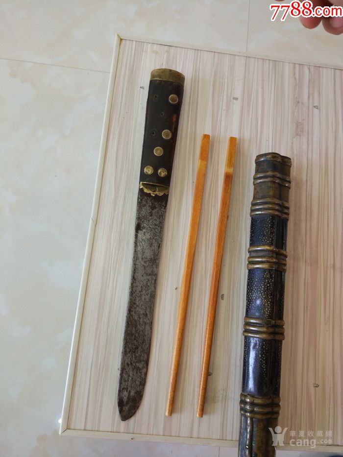 清中期蒙古贵族的餐刀,筷子