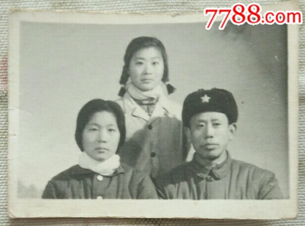 七十年代老照片一全家合影
