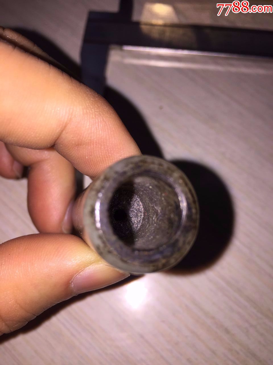 明代和田玉烟嘴,尺寸大,,如图