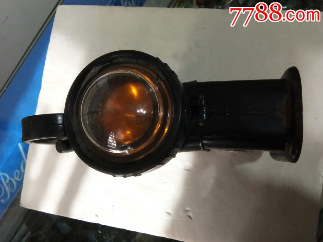 出售一个老铁路信号灯