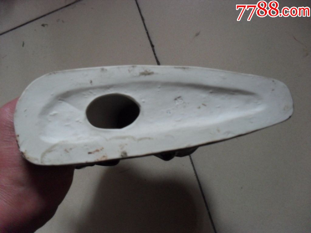 石湾庄稼雕塑瓷牛摆件有印章底座长195cm高16cm品佳