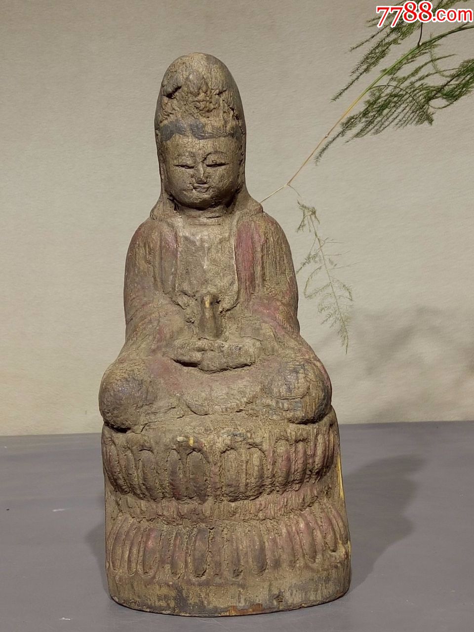 清代木雕佛像,开脸慈祥面带笑容,宝相庄严普度众生.