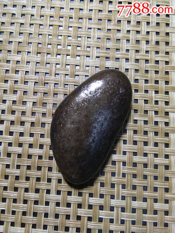 黑皮籽料