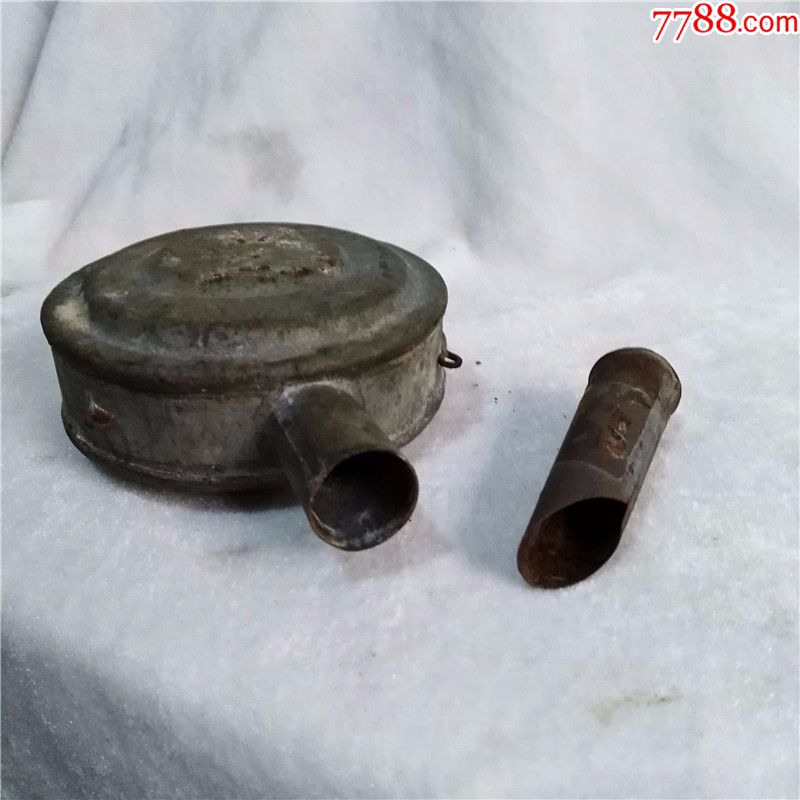 五六十年代老物件铁制老弹药盒子铁皮工具老铁器铁匣子包老