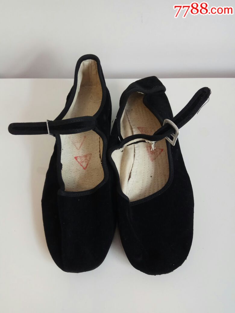 山西潞城产,八十年代女鞋布鞋,注塑布鞋,塑料底,库存全新未穿过