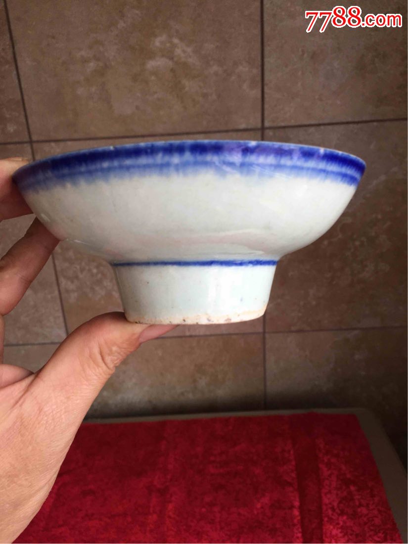 蓝边高足碗