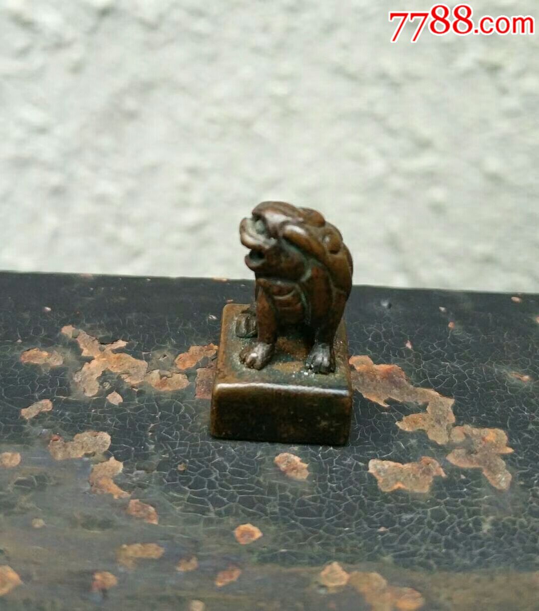 清铜狮子印章造型精致工艺精湛高25厘米