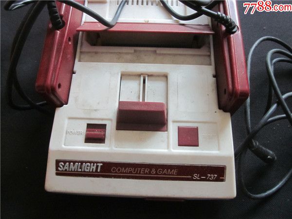 上世纪80-90年代电视游戏机集配件一组
