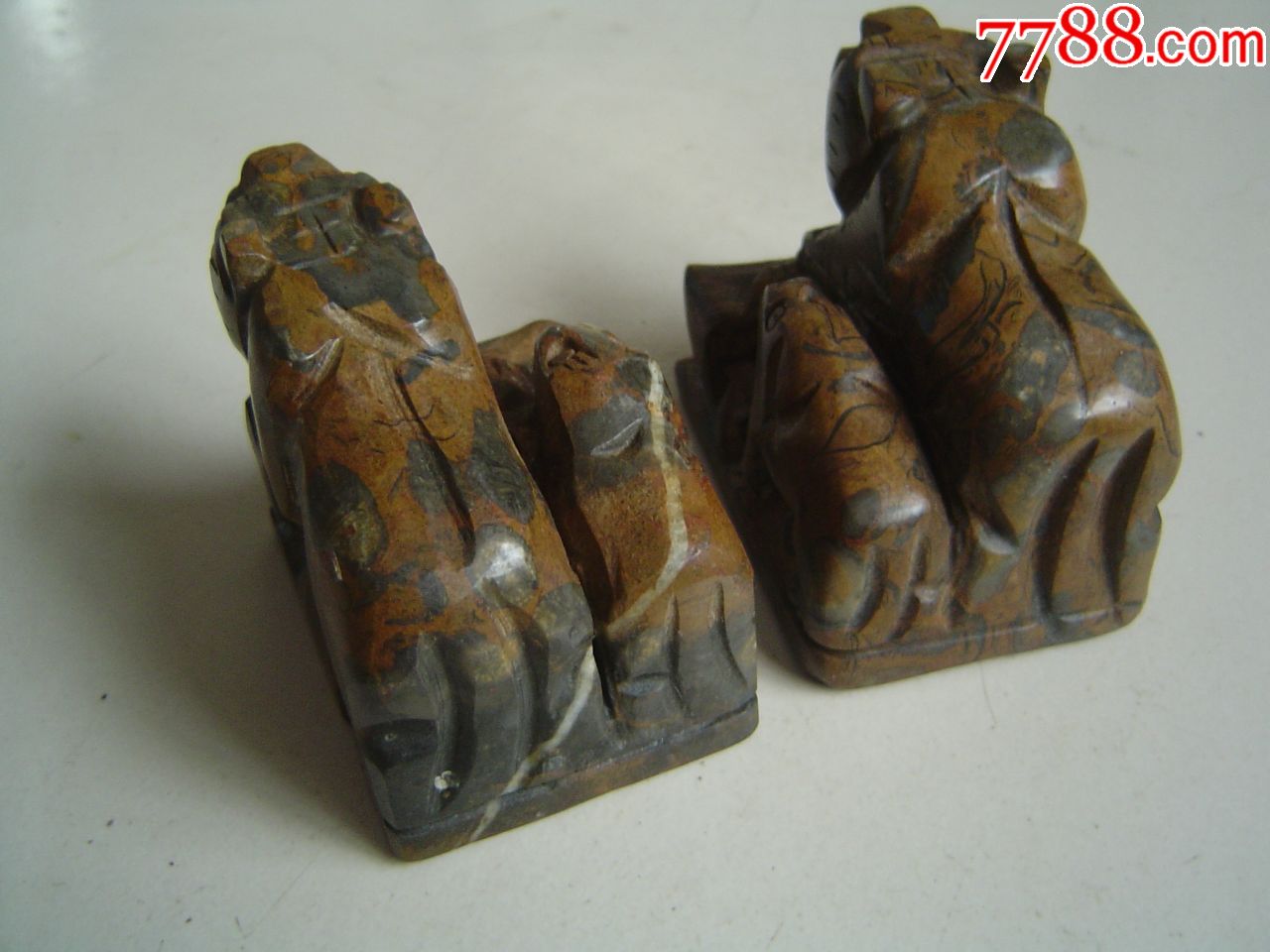 花斑石镇纸一对