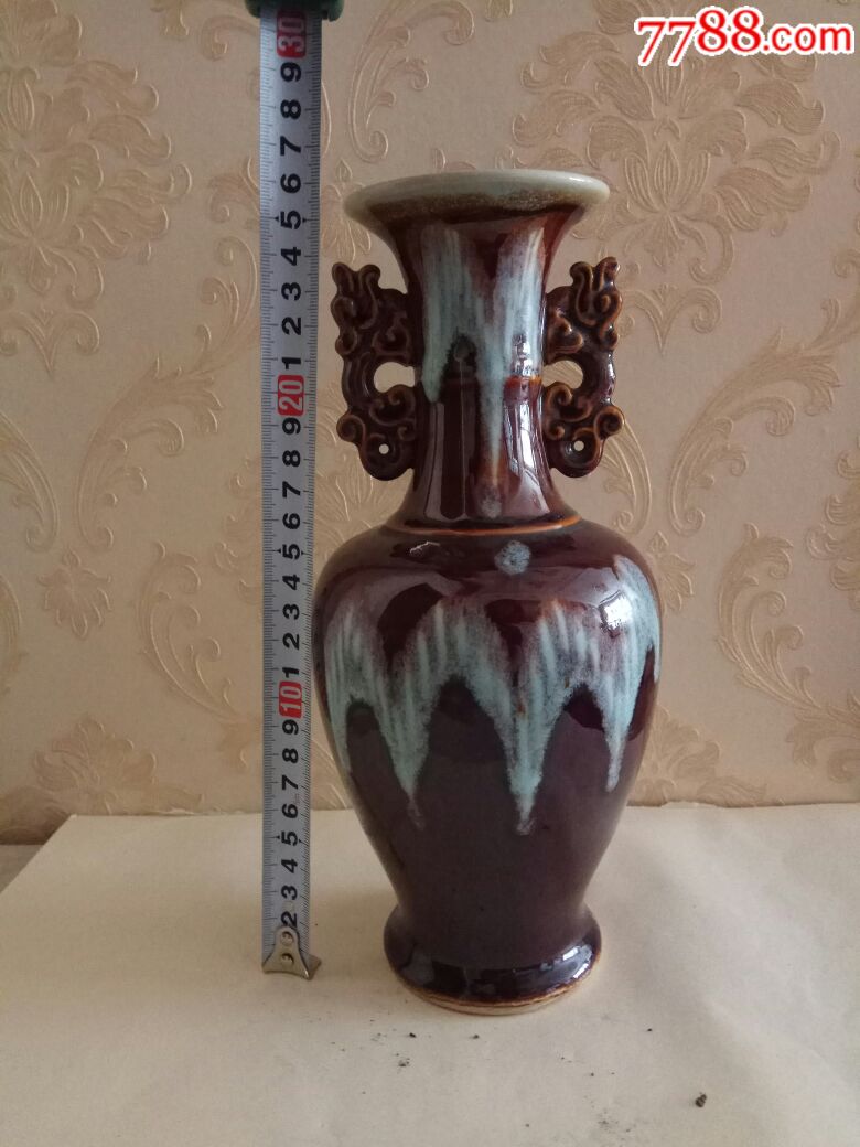 70-80年代双耳花瓶摆件