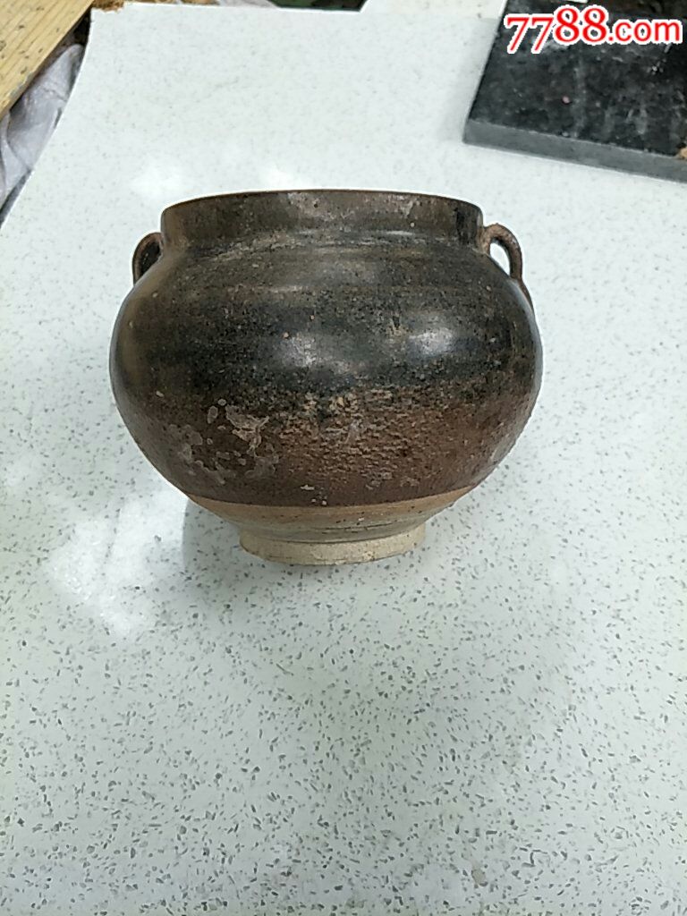 双耳陶罐