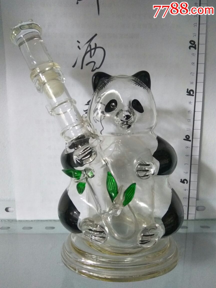 五粮液熊猫酒瓶
