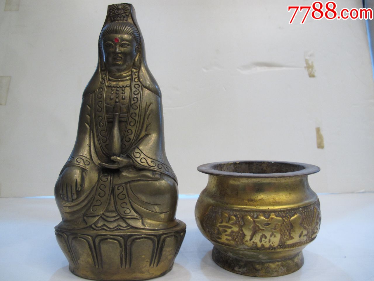 厚重美品铜观音铜香炉一组两件