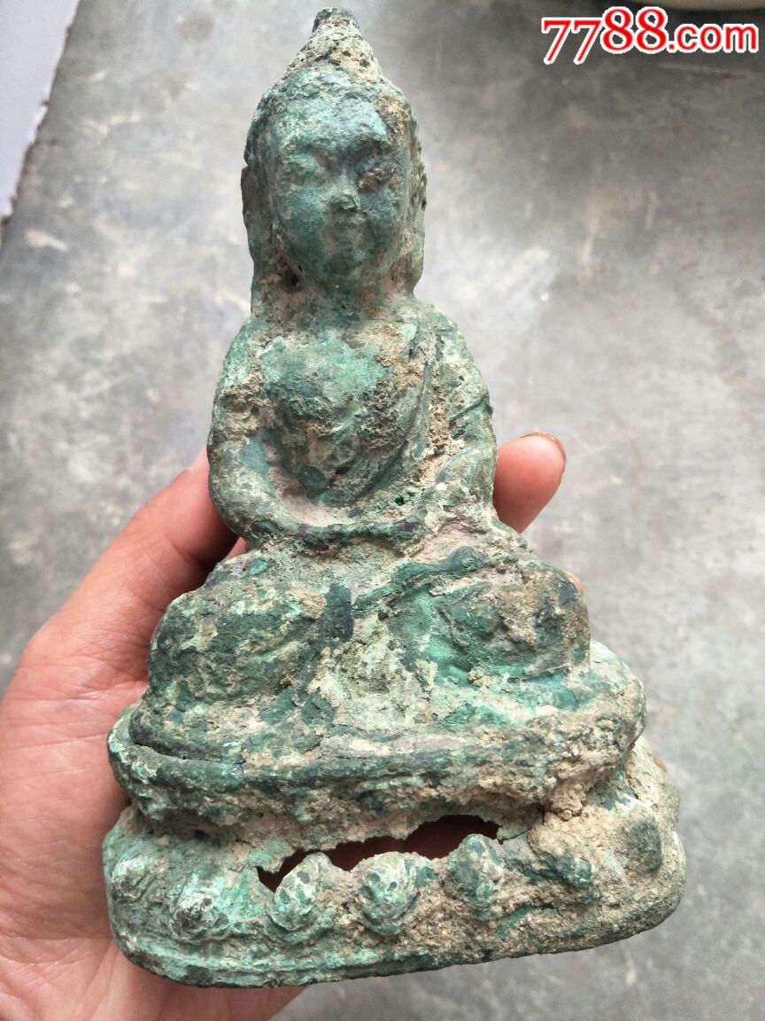 铜佛像