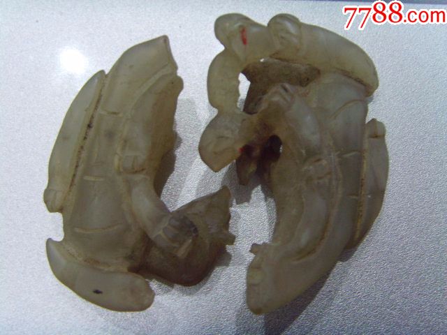 清代双虎衔欢青白玉把件中间断开宽7mm左右