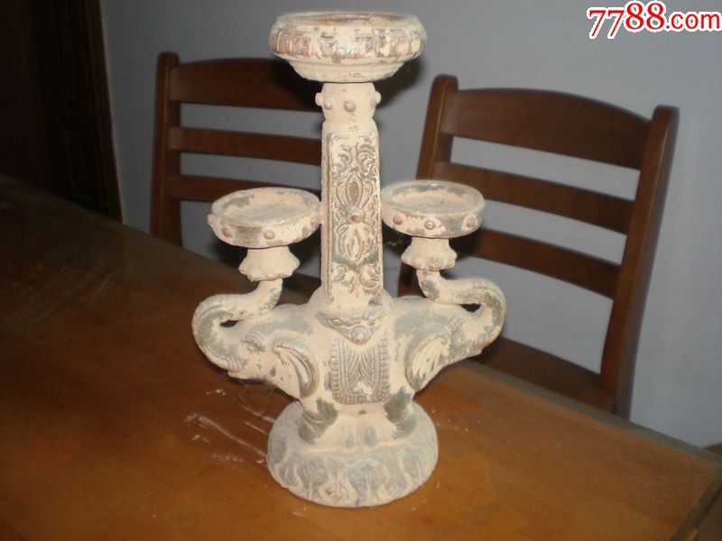 晋代黄绿釉陶双头大象烛台