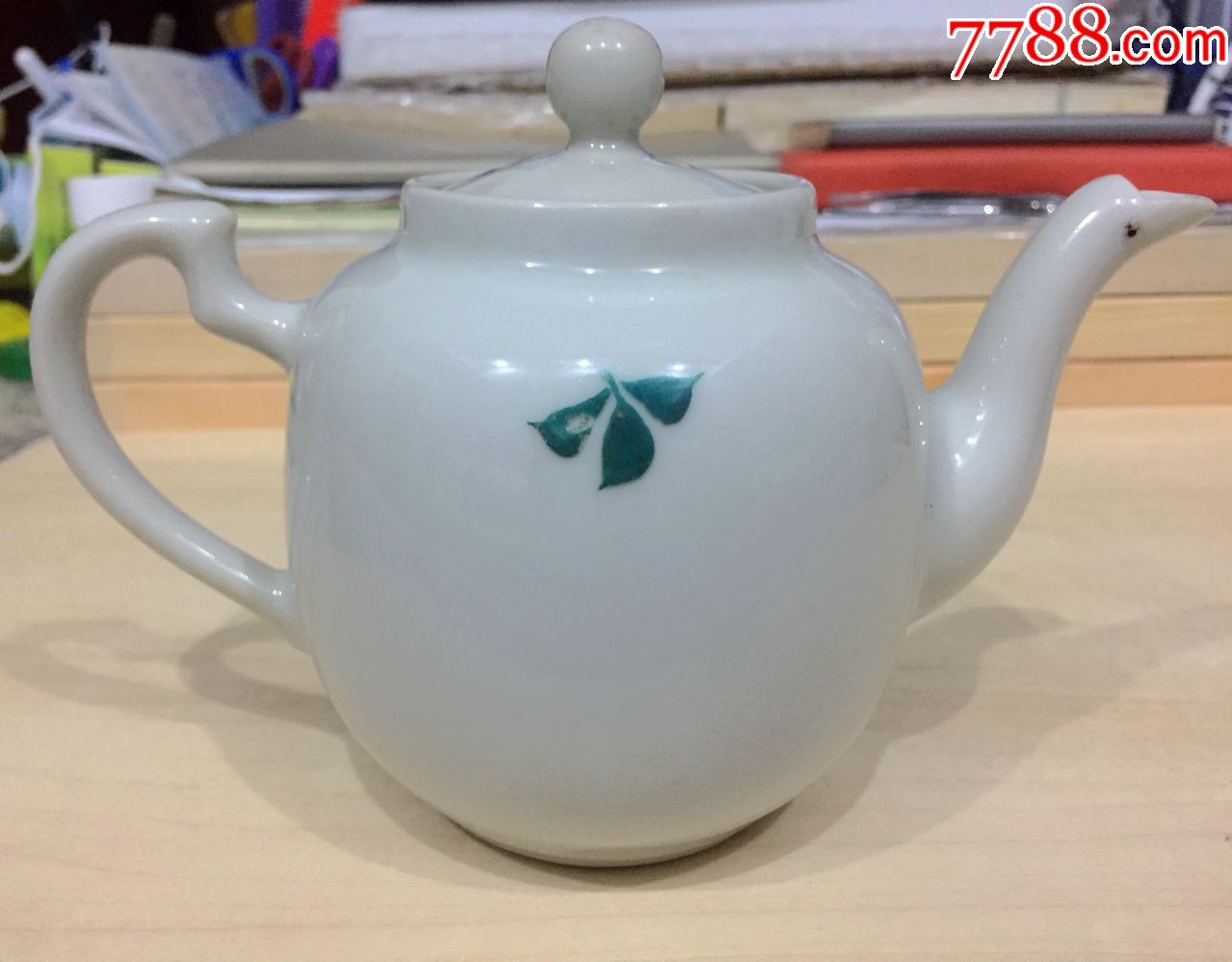 醴陵瓷釉上彩老茶壶紫藤花图案