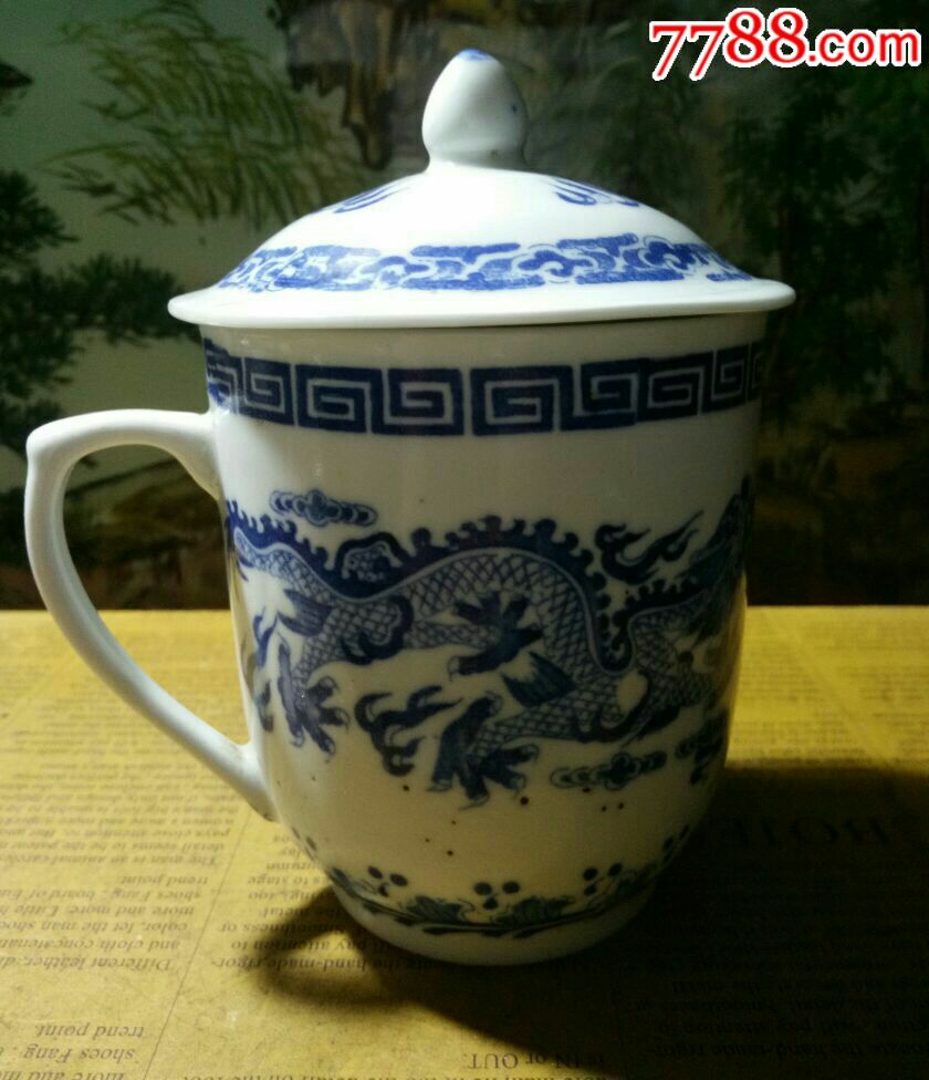 青花杯子