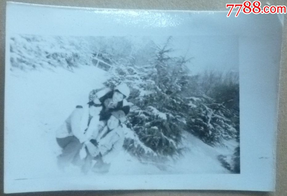 八十年代老照片雪景合影