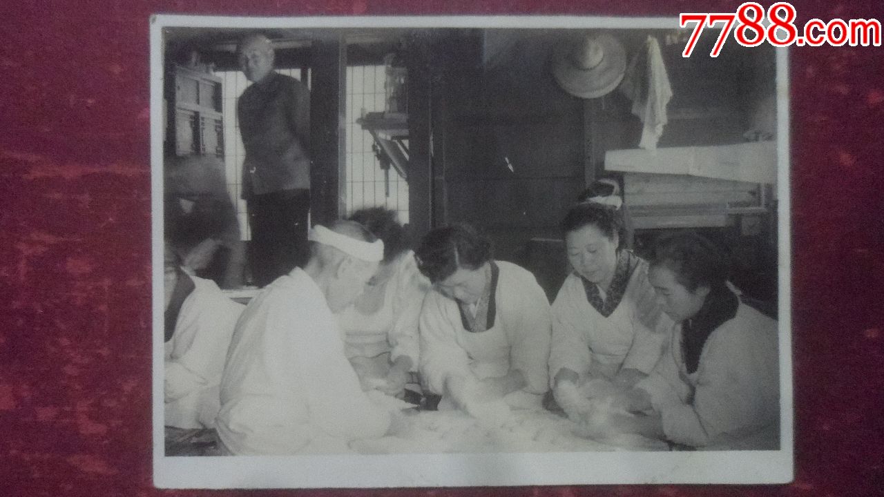 昭和老照片,制做面食,"国防妇人会"的女人们