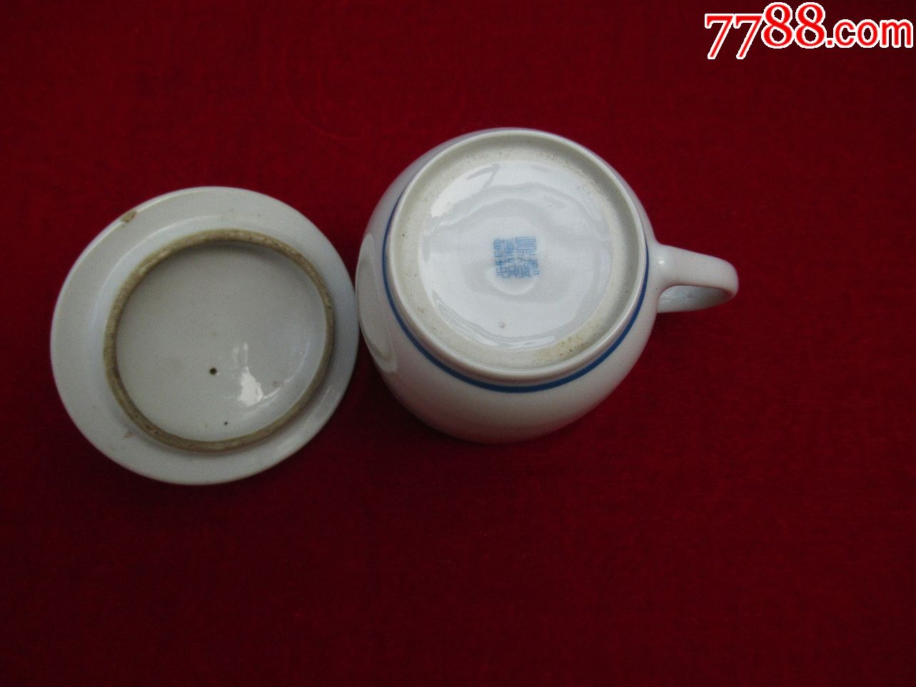 建国后七十年代底款景德镇制青花瓷花卉装饰茶杯(完美