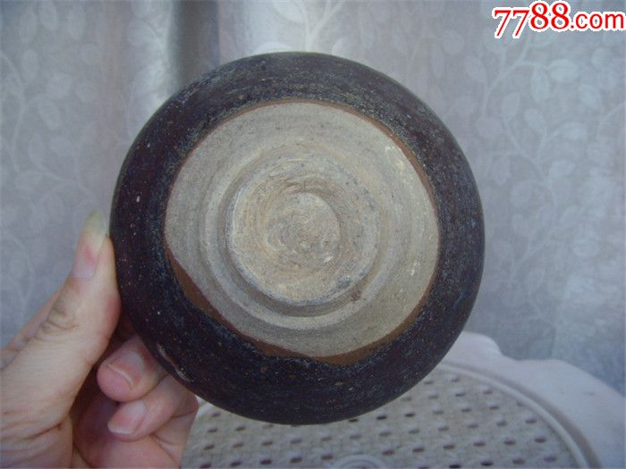 宋代酱釉茶盏