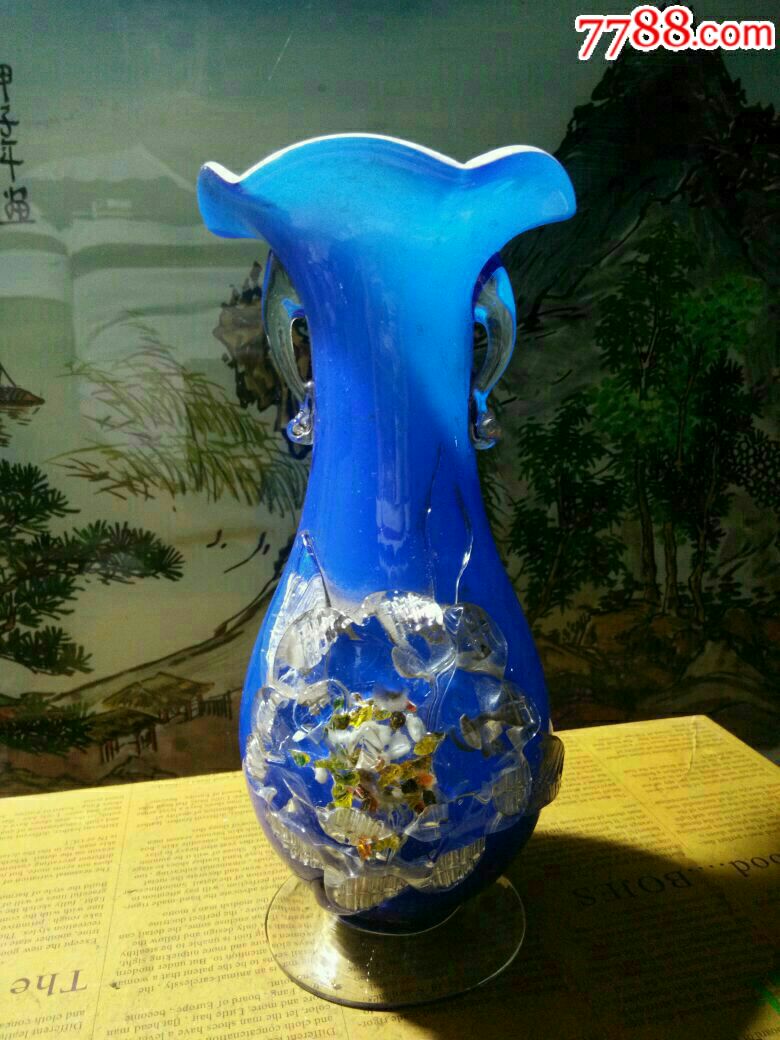 琉璃花瓶一个