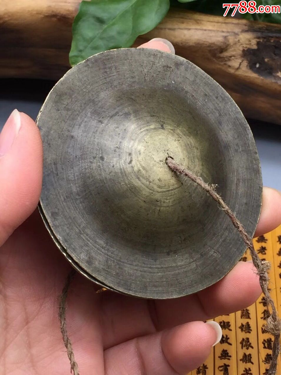 包老小铜镲,尺寸6.7厘米,声音清脆,保存完好,品相如图