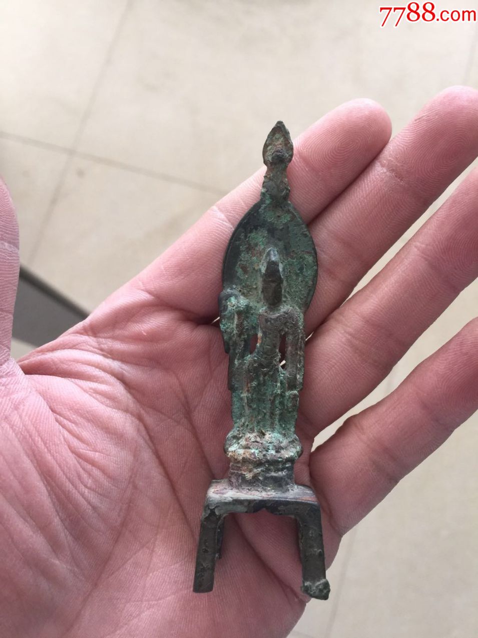 唐代或北魏的板凳佛