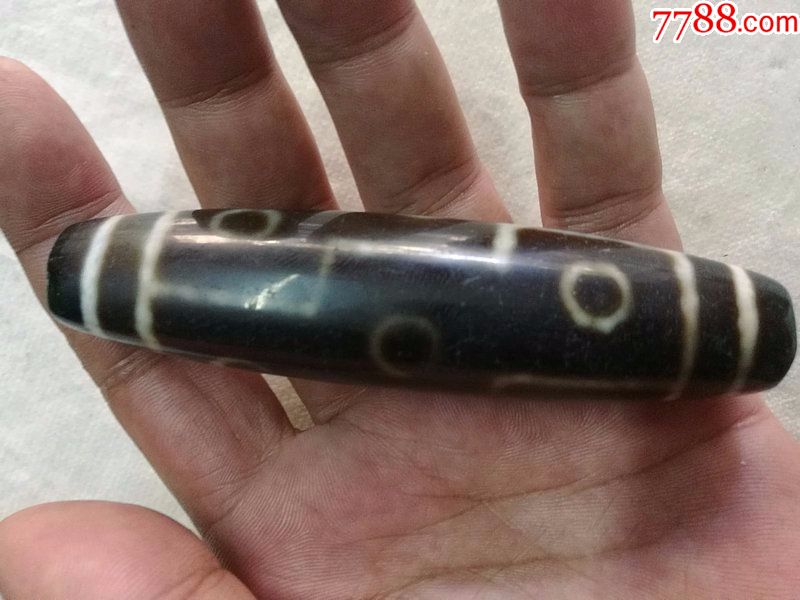 稀少独特的藏传九眼老天珠天眼特大菱形宝珠佛珠陪珠