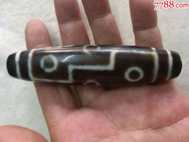 稀少独特的藏传九眼老天珠天眼特大菱形宝珠佛珠陪珠