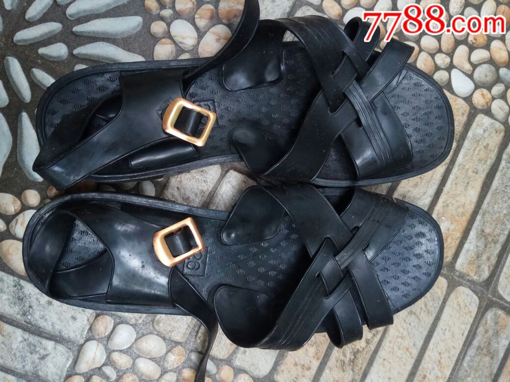 精品凉鞋!库存八十年代塑料凉鞋,红叶牌,天津三