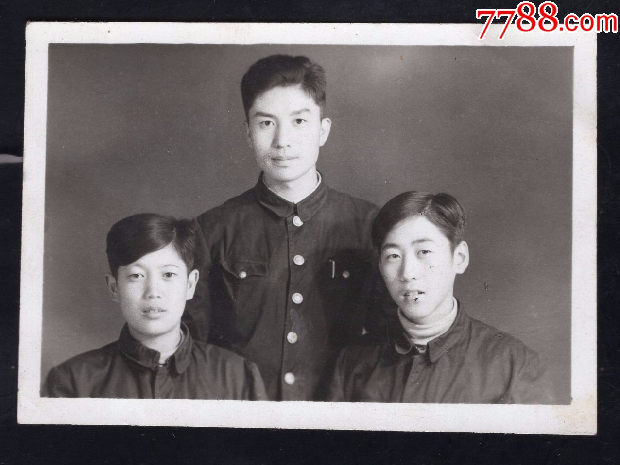 50年代老照片1张(尺寸约5.3*7.4厘米)